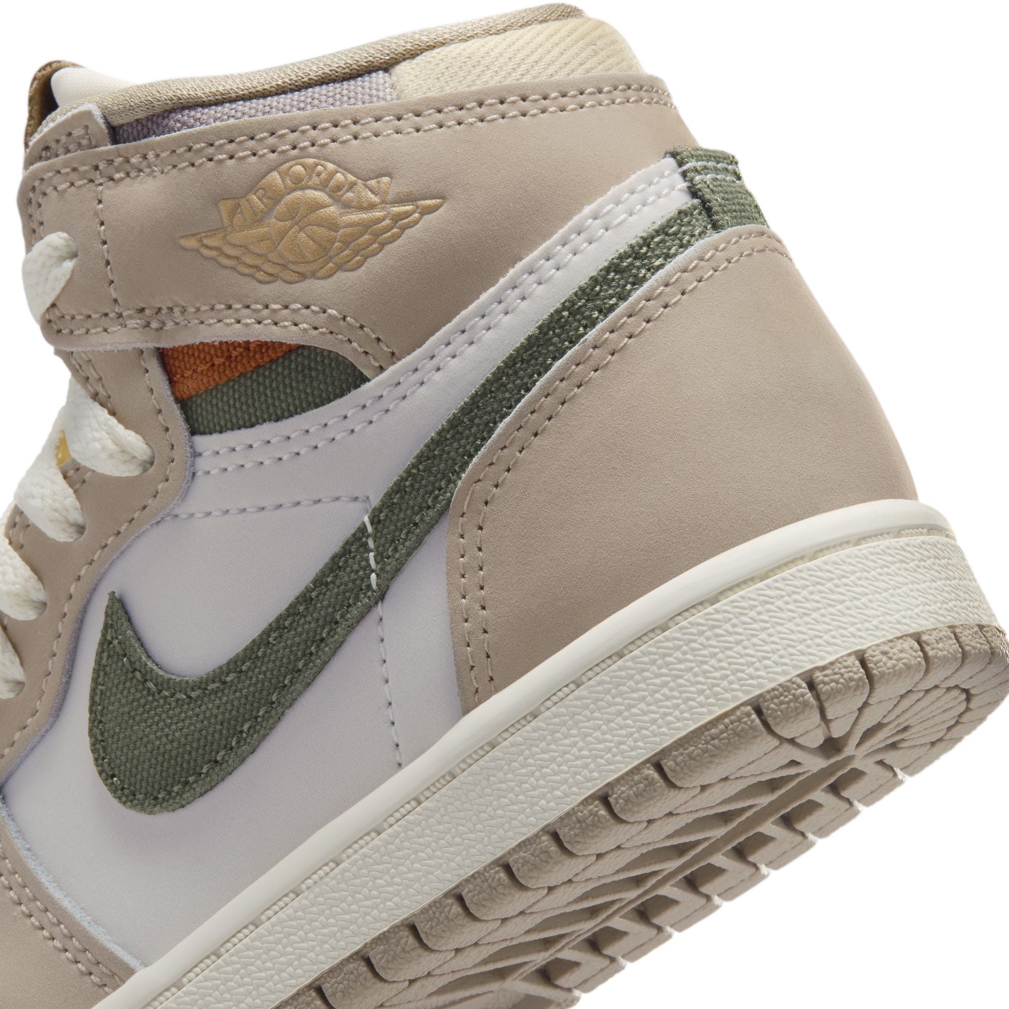Air Jordan 1 Little Kids Retro High OG Shoes