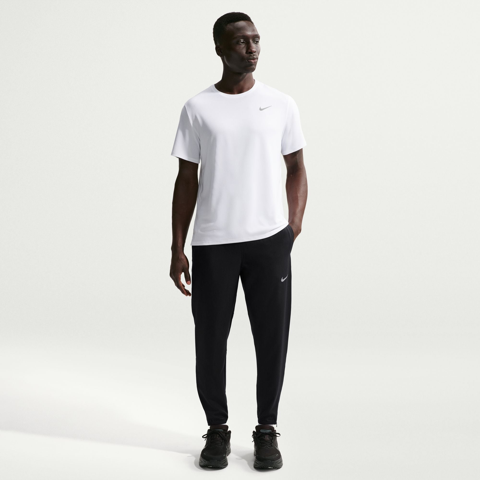 Nike Mens Dri-Fit Woven Challenger Running Pants