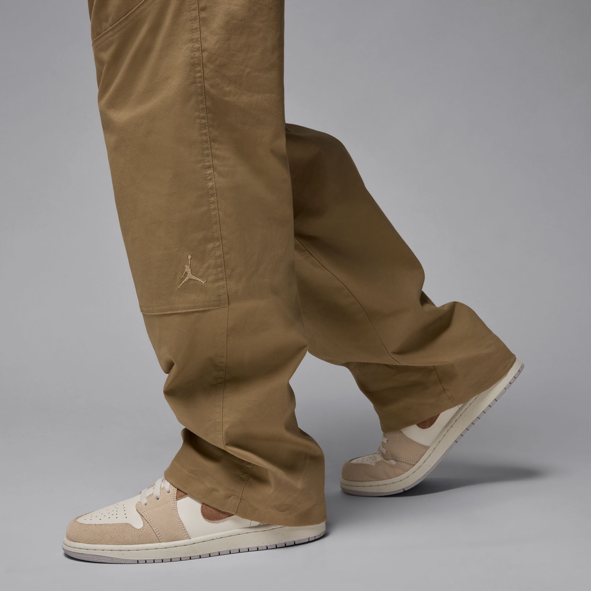 Air Jordan Mens Essentials Woven Pants