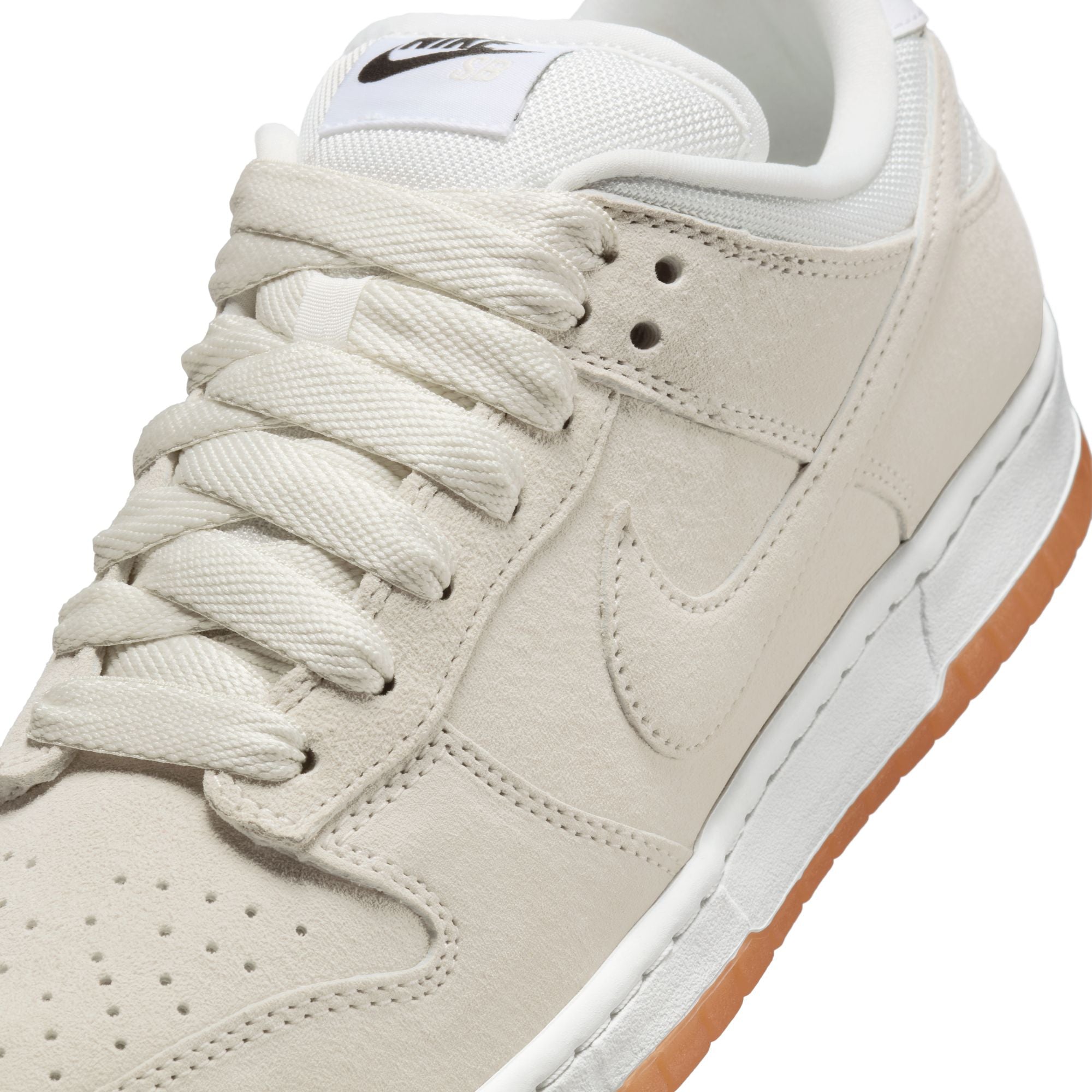 Nike SB Mens Dunk Low Pro B Shoes