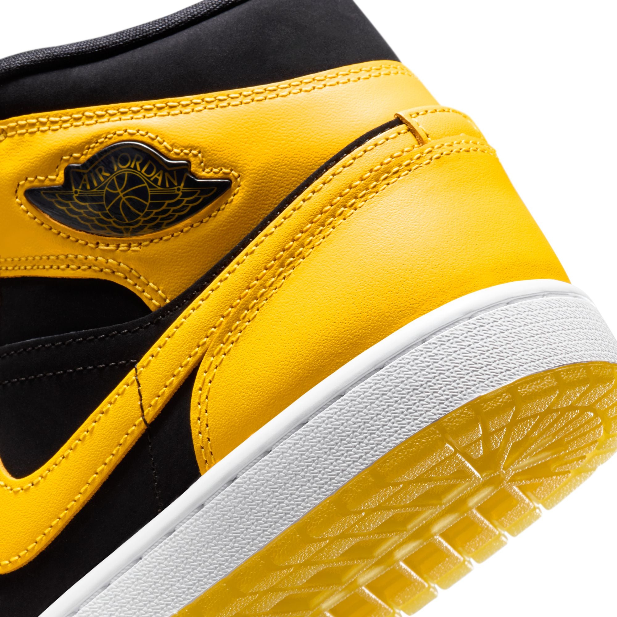 Air Jordan 1 Mens Mid SE Shoes