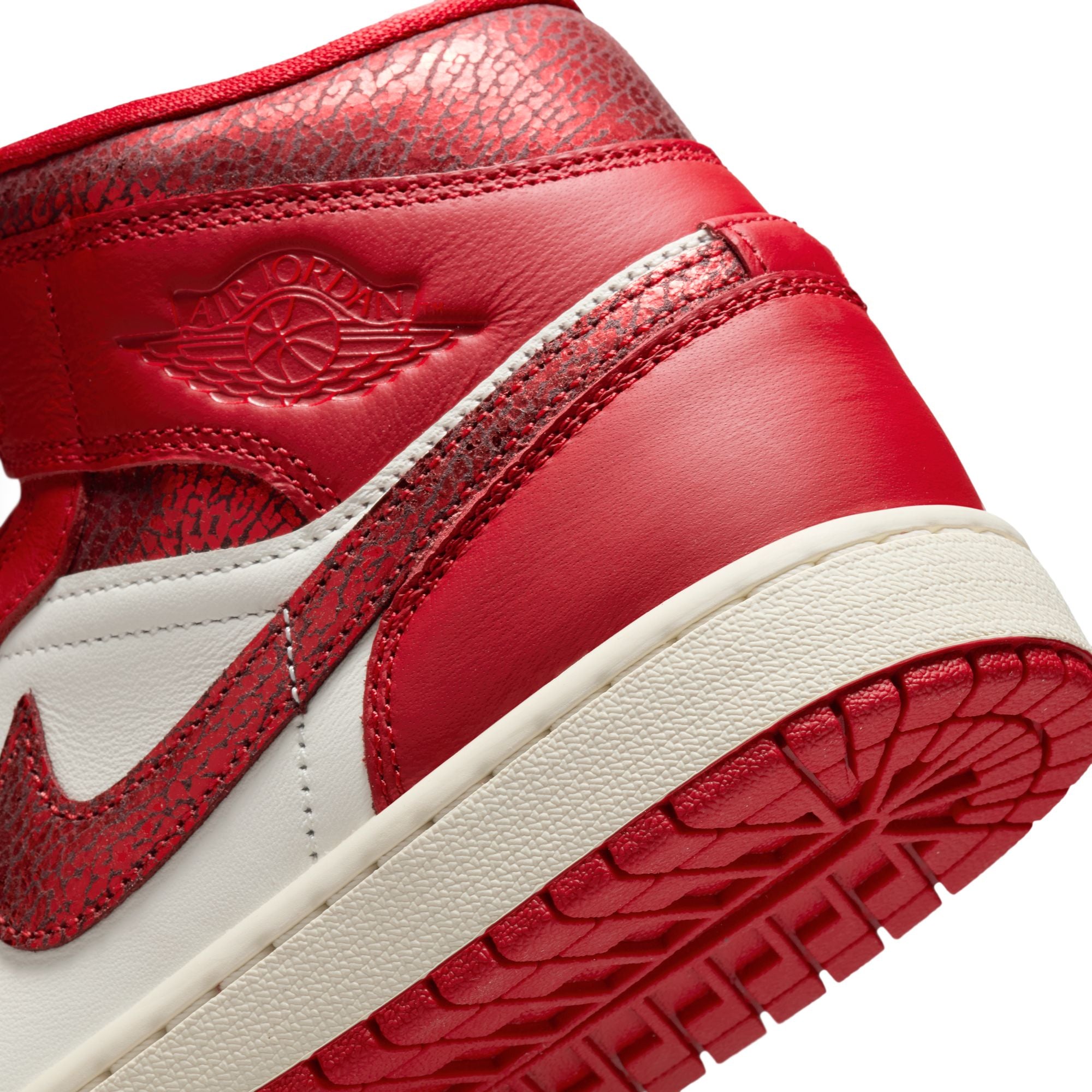 Air Jordan 1 Womens Mid SE Shoes