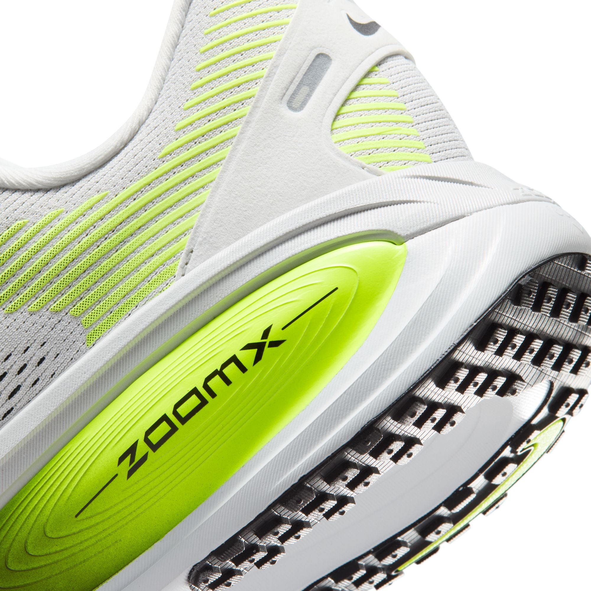 Nike Mens Vomero 18 Shoes