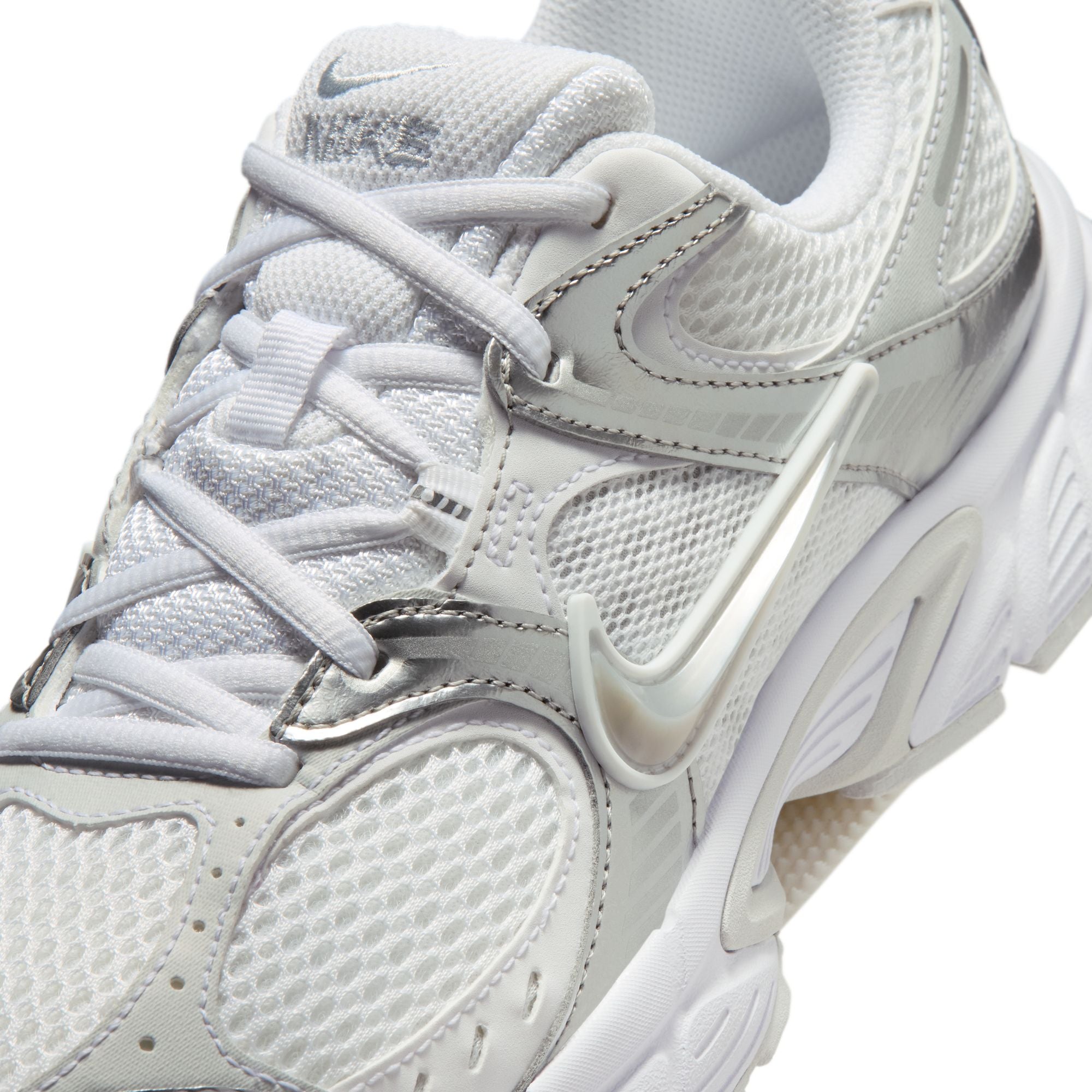 Nike Womens V5 RNR Shoes
