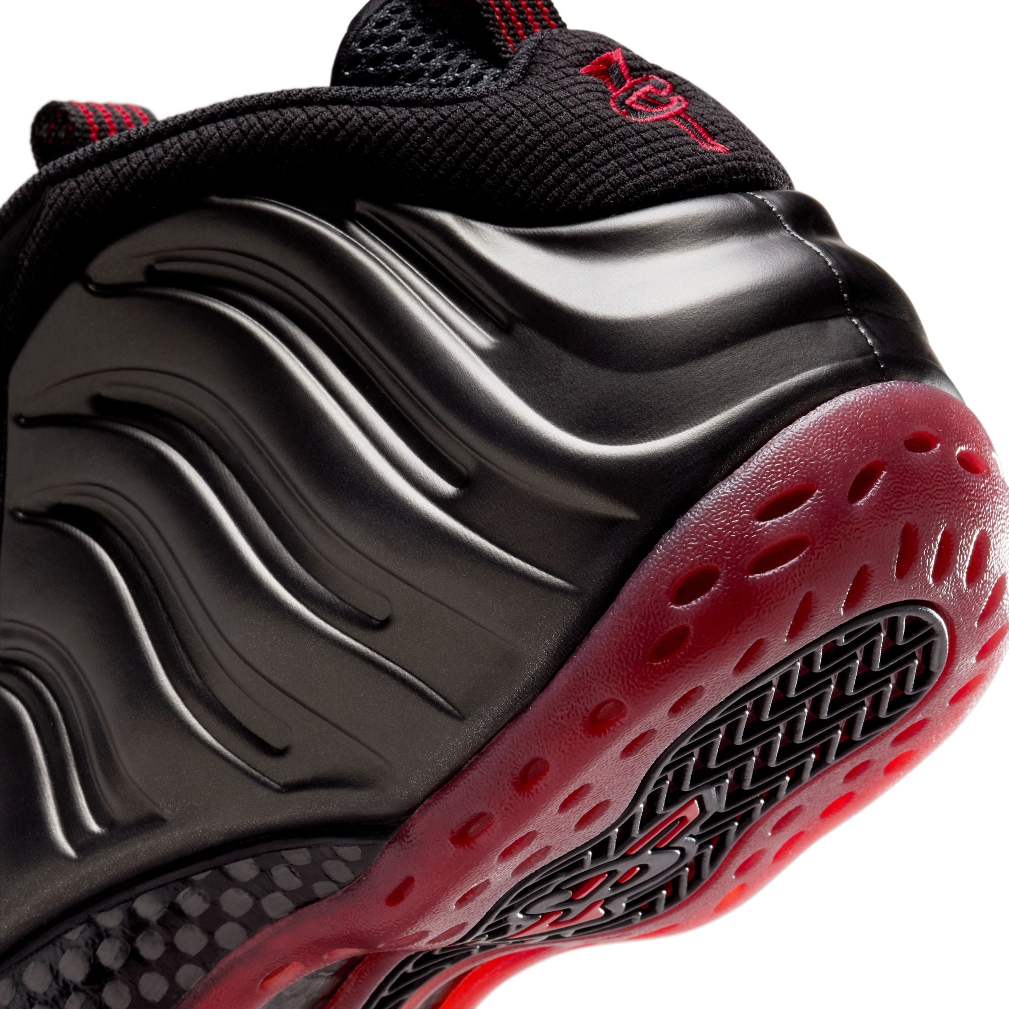 Nike Mens Air Foamposite One Shoes
