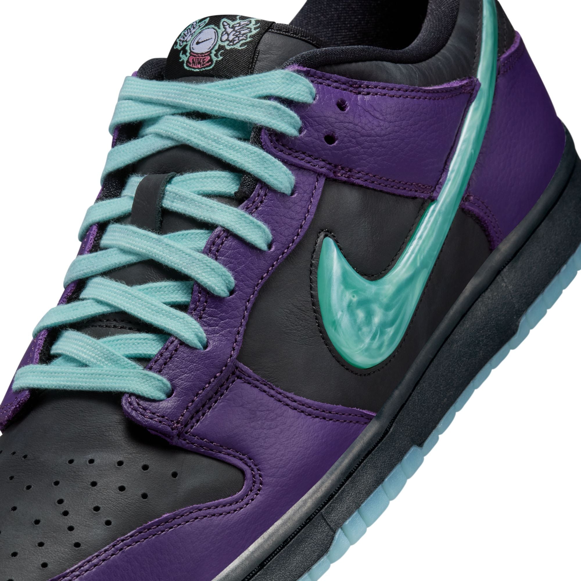 Nike Mens Dunk Low Retro Limited Shoes