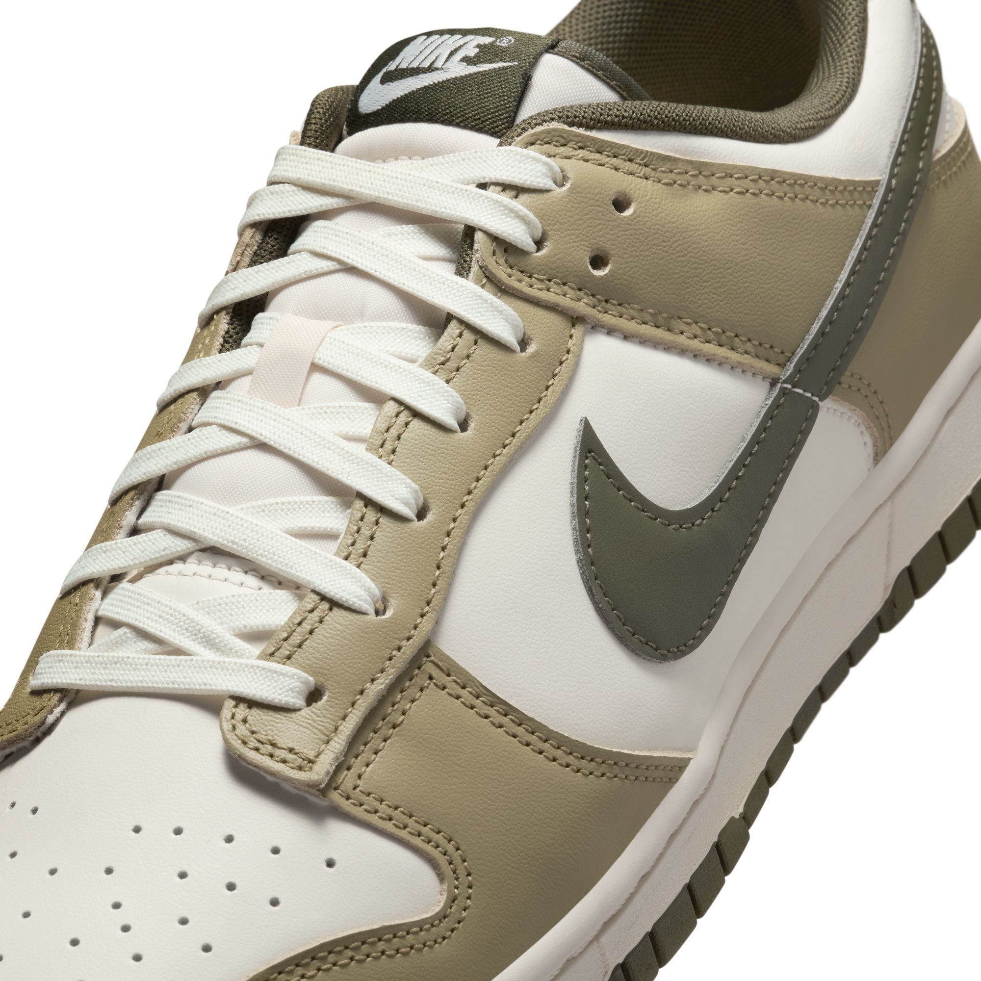 Nike Mens Dunk Low Retro Shoes