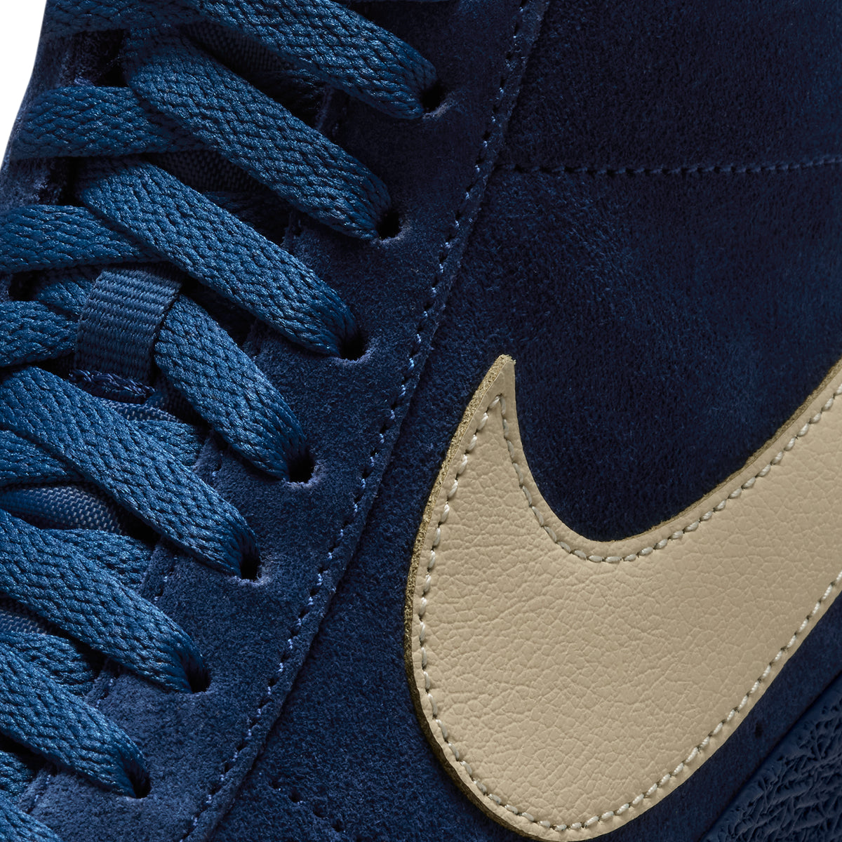 Nike SB Mens Zoom Blazer Mid Shoes