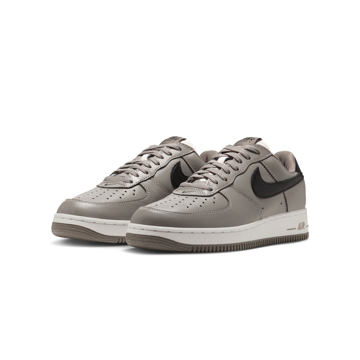 Nike Mens Air Force 1 '01 Shoes