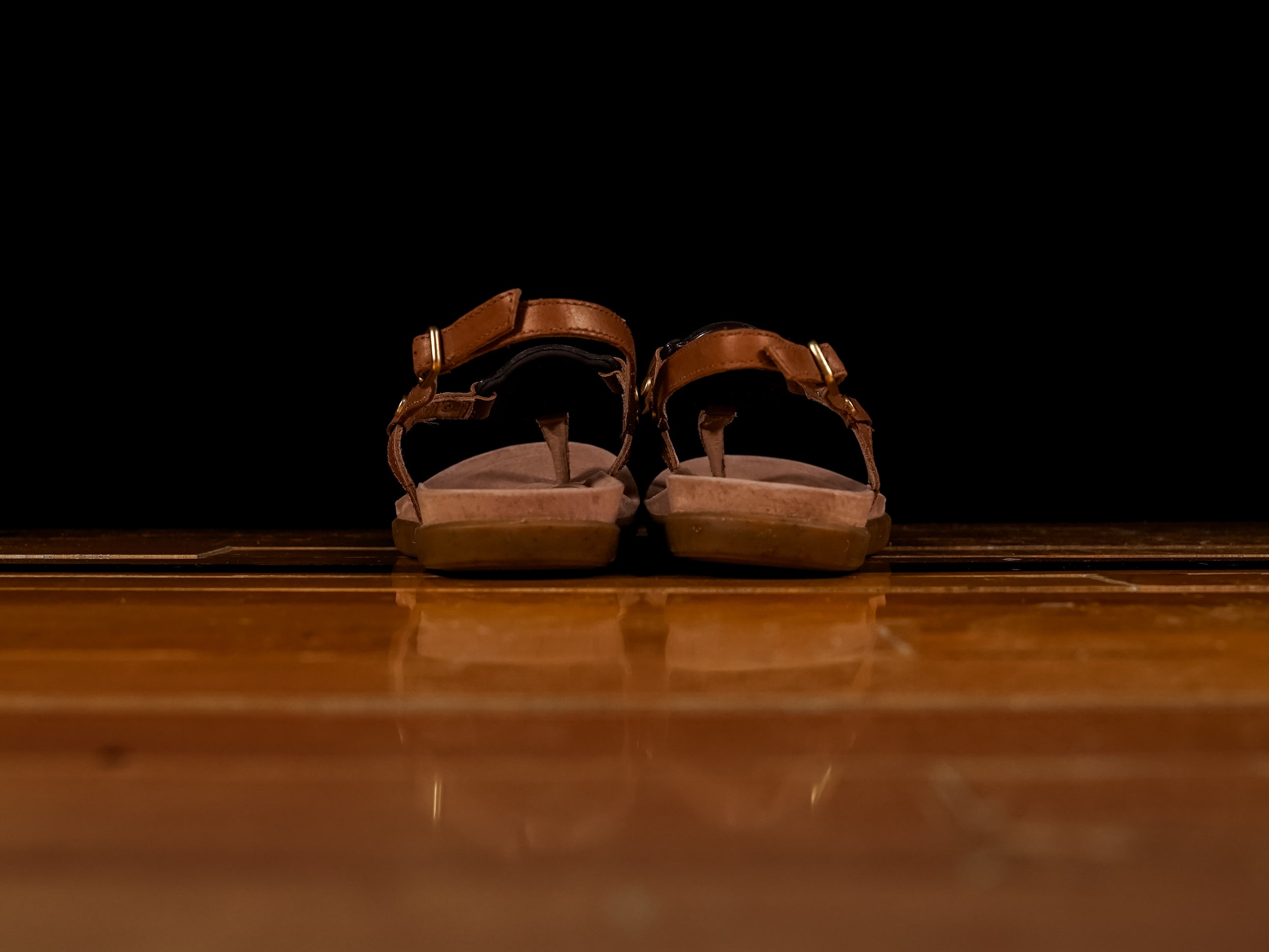 UGG Womens Ayden Sandals