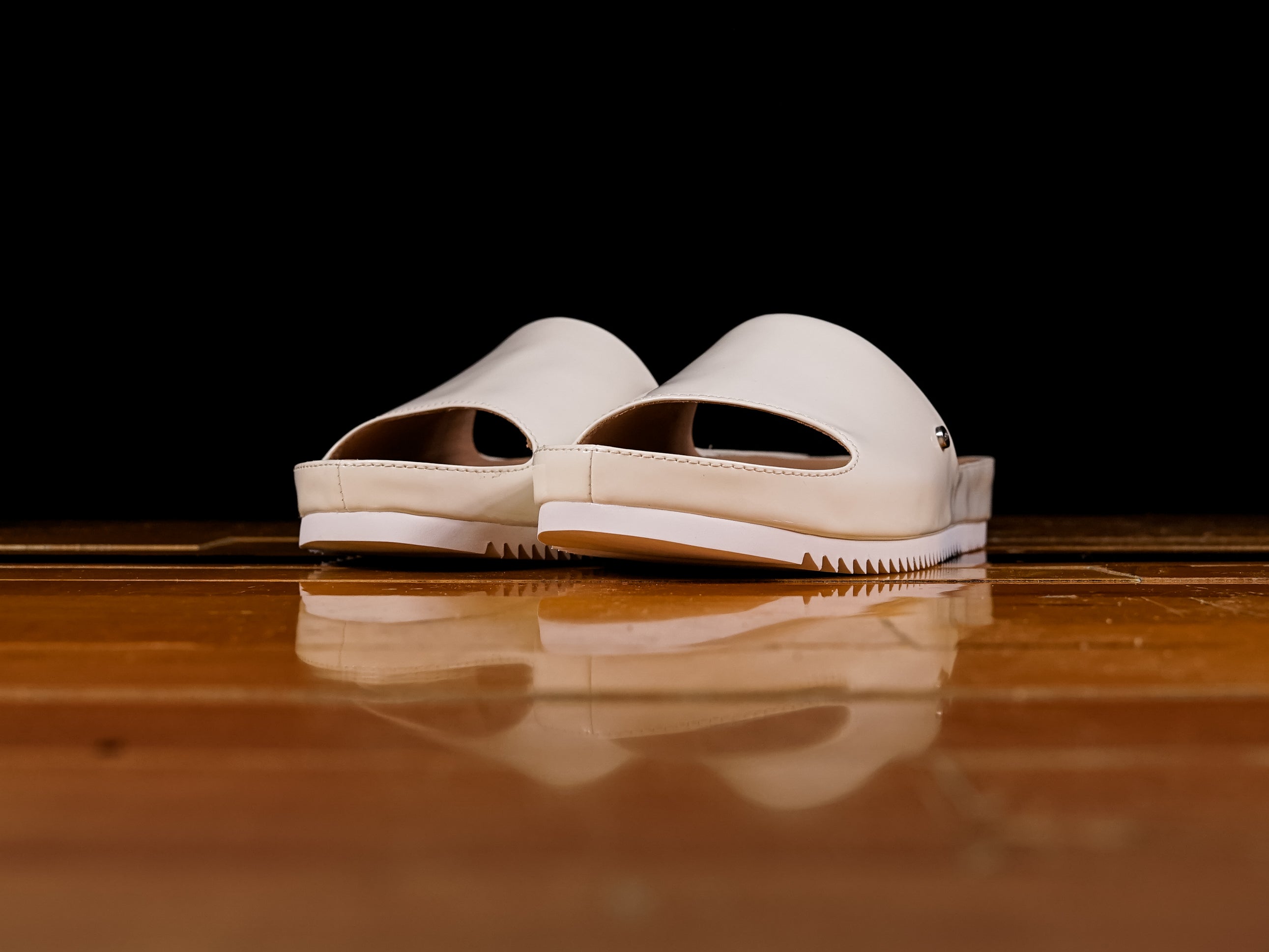 UGG Womens Jane Patent Slides