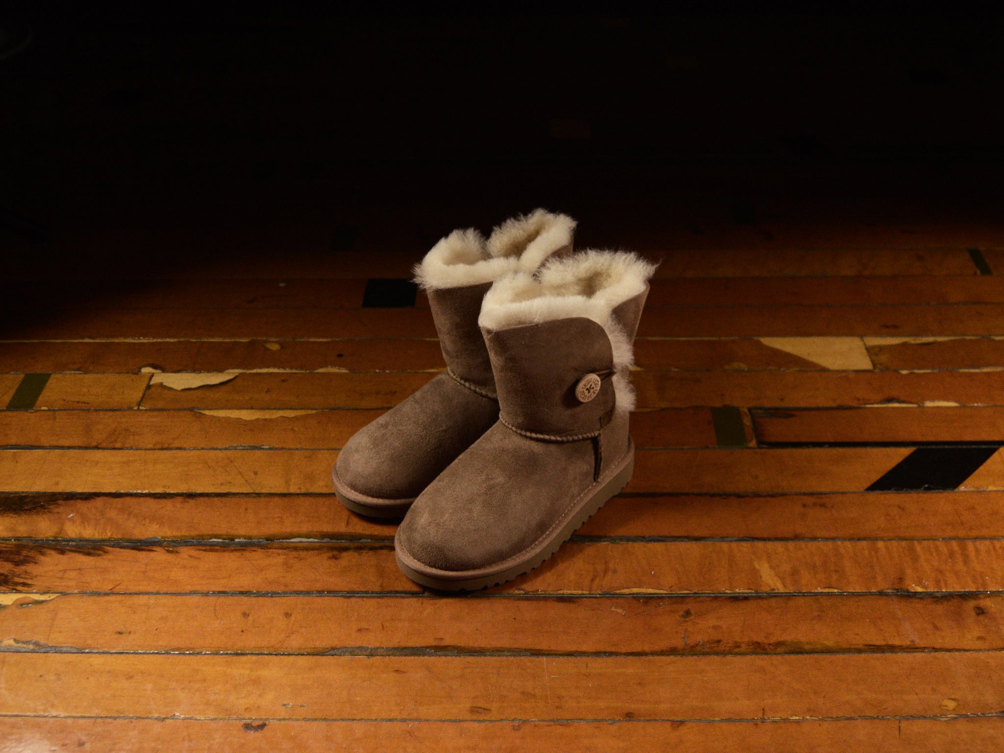 UGG Little Kids Bailey Button Boots Chestnut
