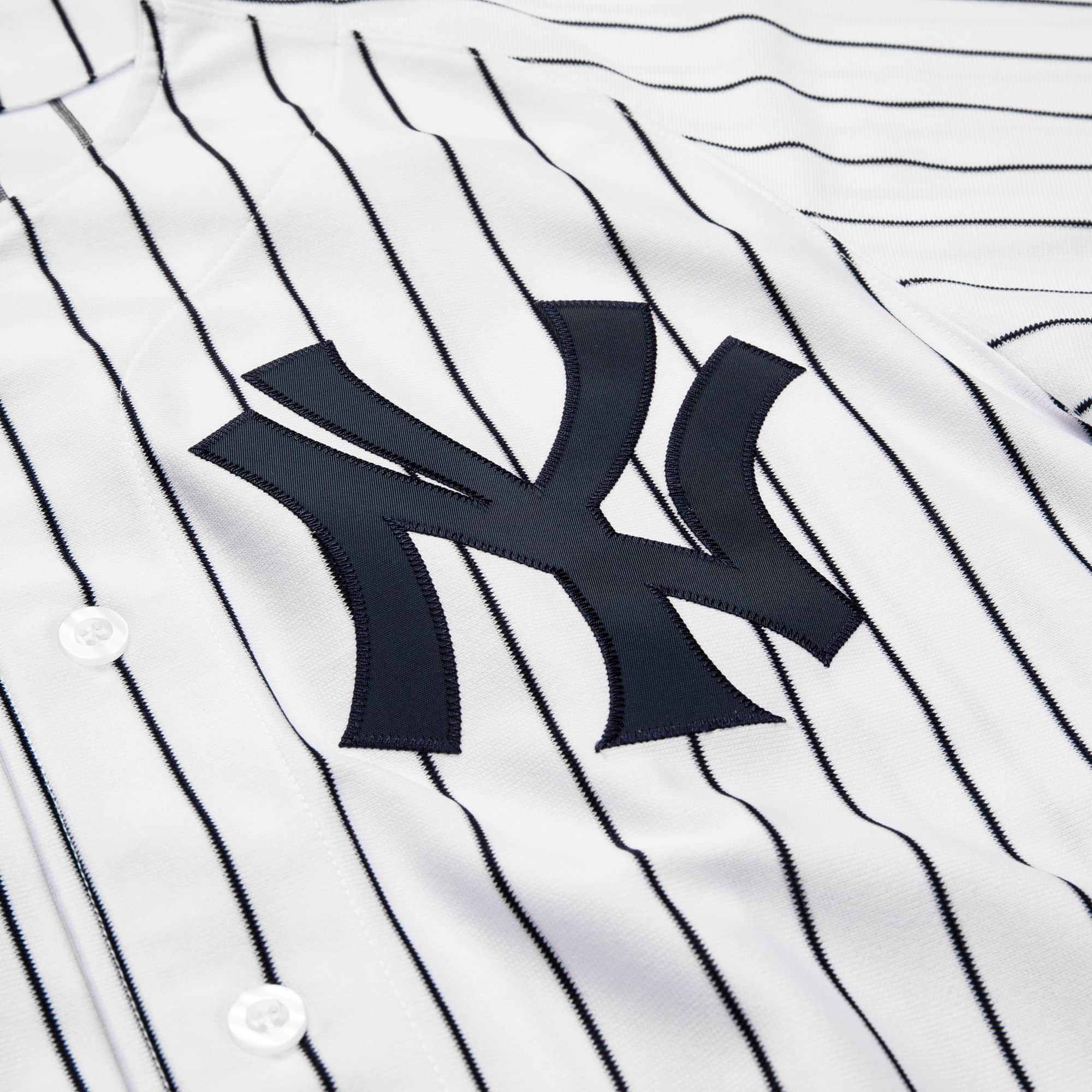 Mitchell & Ness Mens NY Yankees Derek Jeter Authentic Jersey