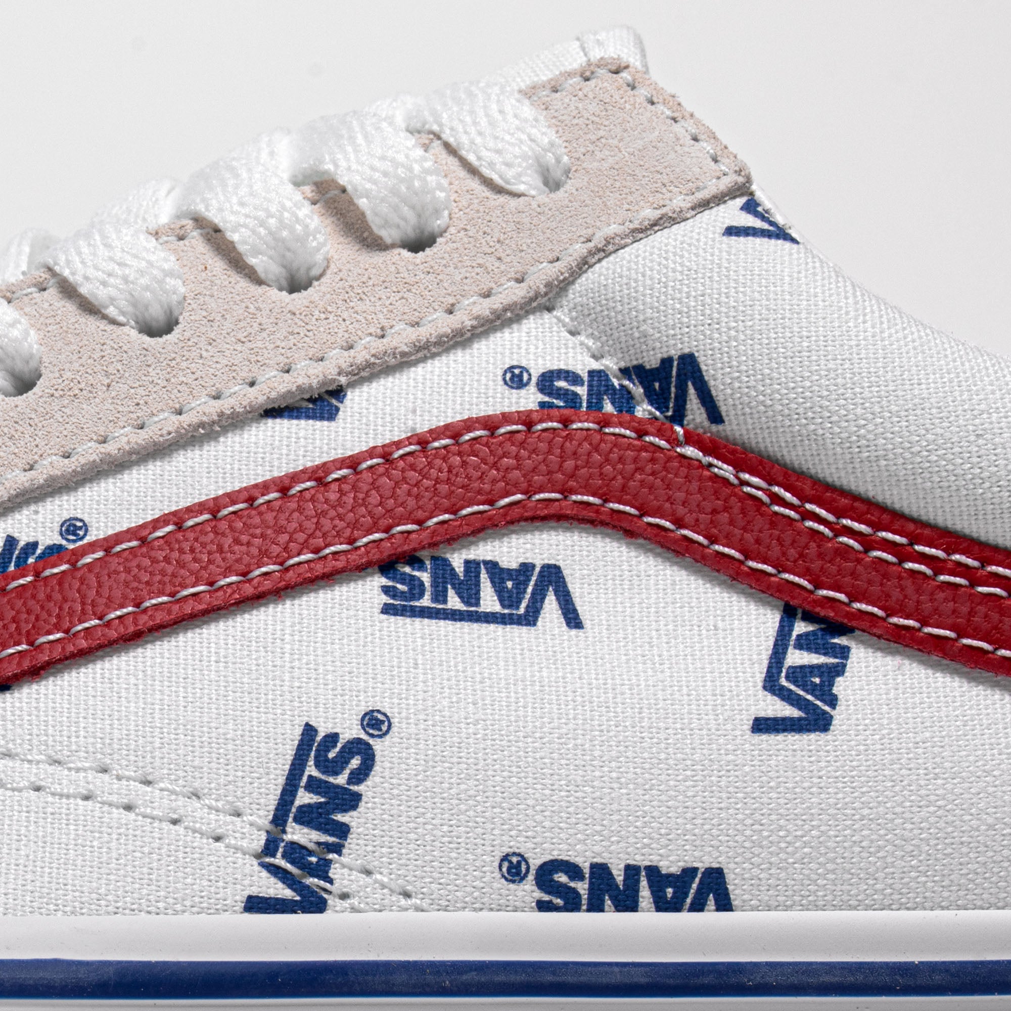 Vans Mens Old Skool Shoes