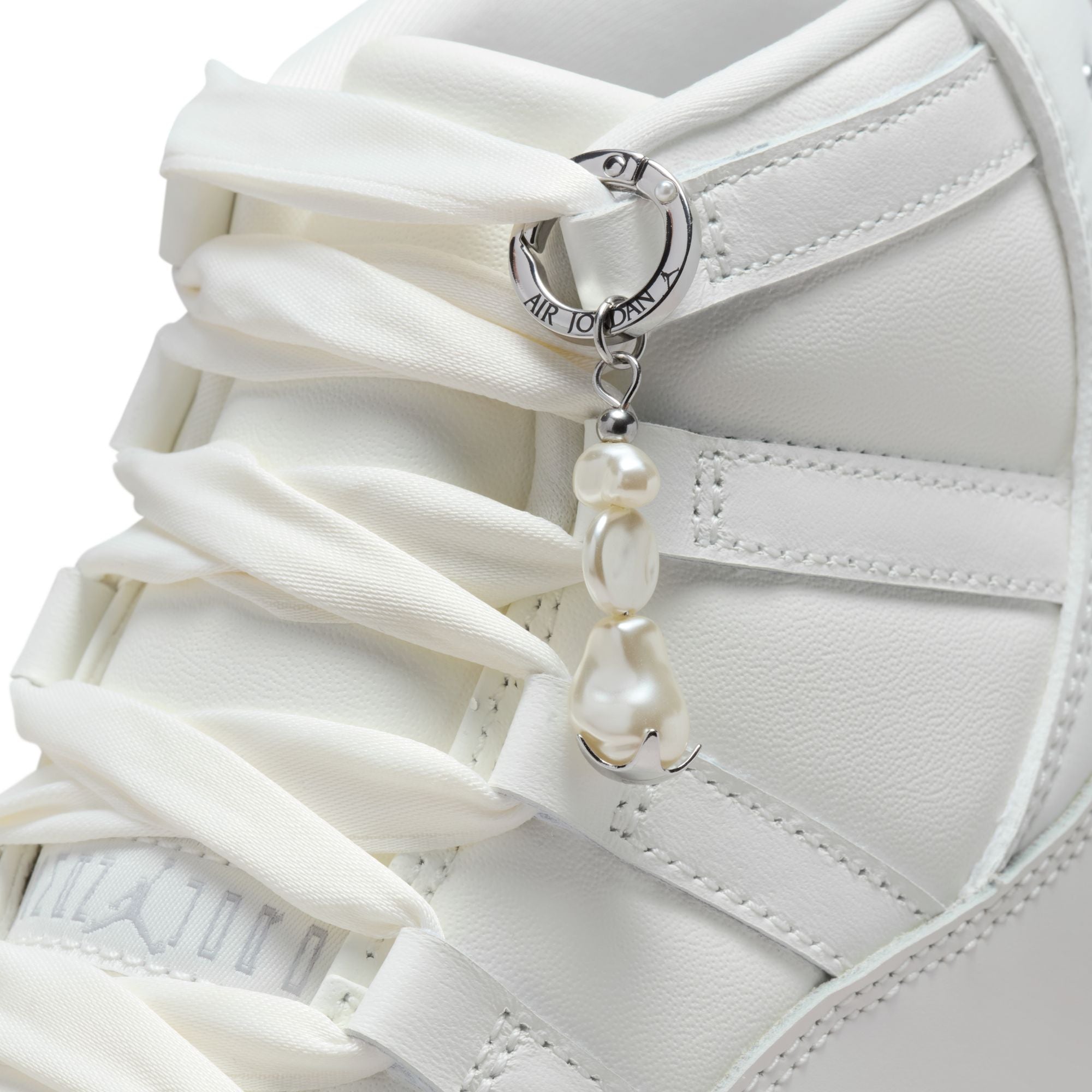 Air Jordan 11 Womens Retro "Grand Finale" Shoes