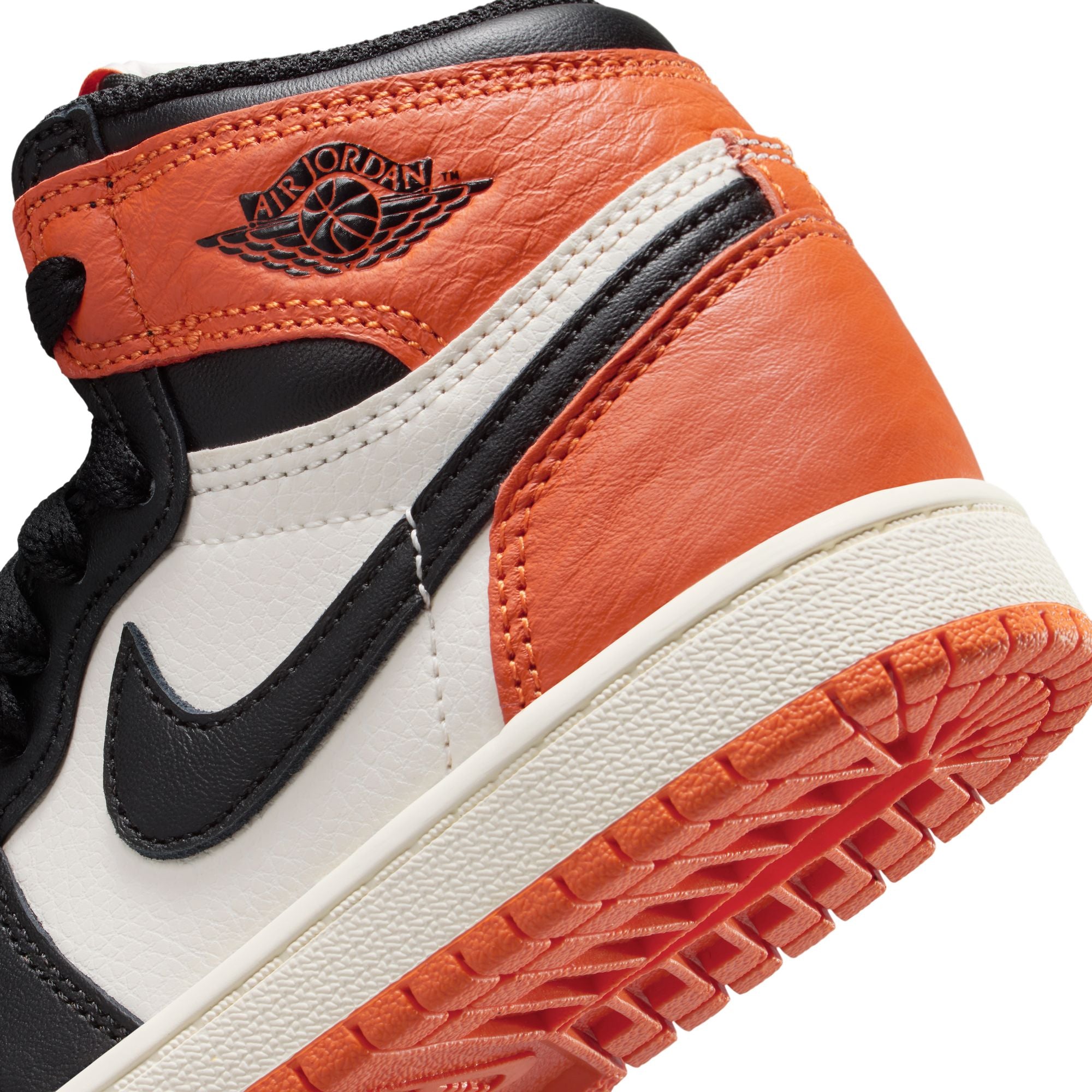 Air Jordan 1 Little Kids Retro High OG Shoes