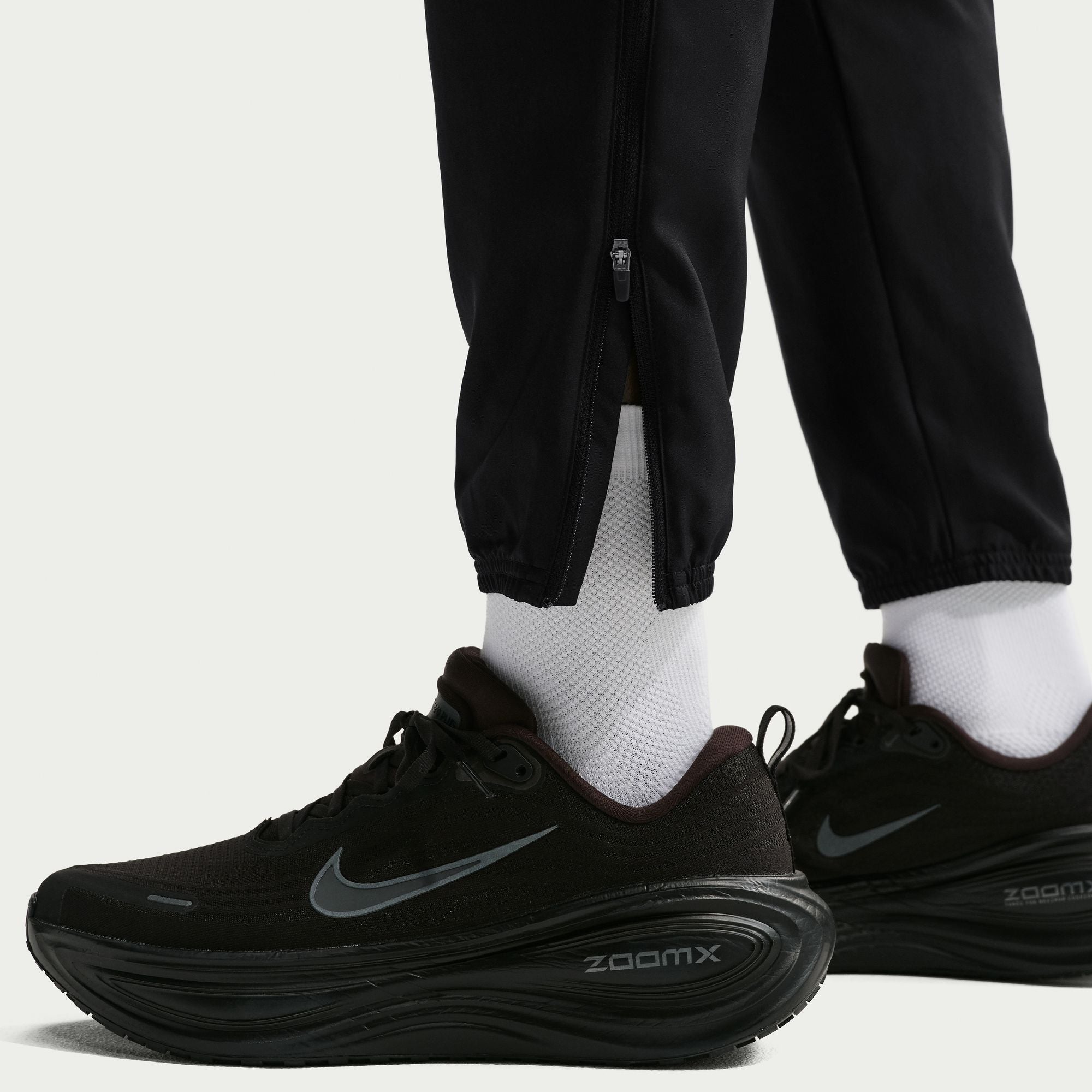 Nike Mens Dri-Fit Woven Challenger Running Pants