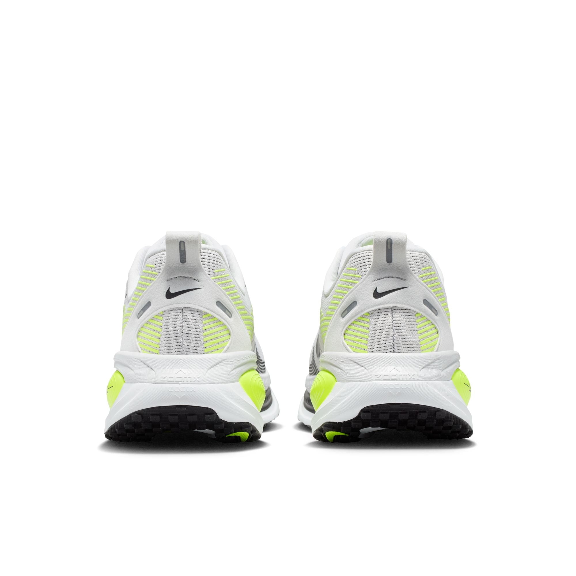 Nike Mens Vomero 18 Shoes