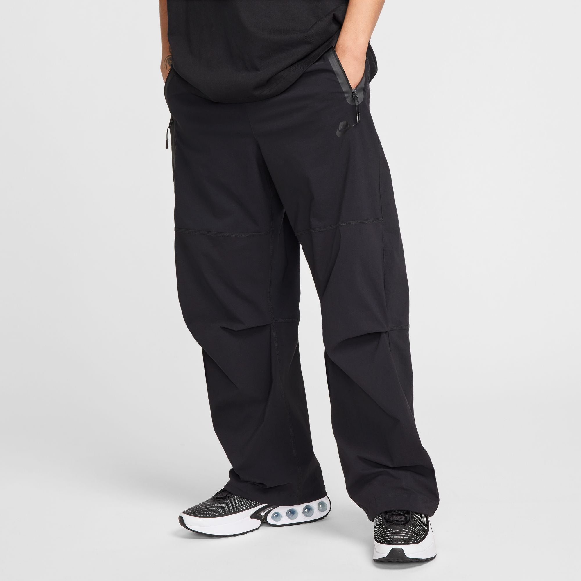 Nike Men Tech Woven Oversized Pant