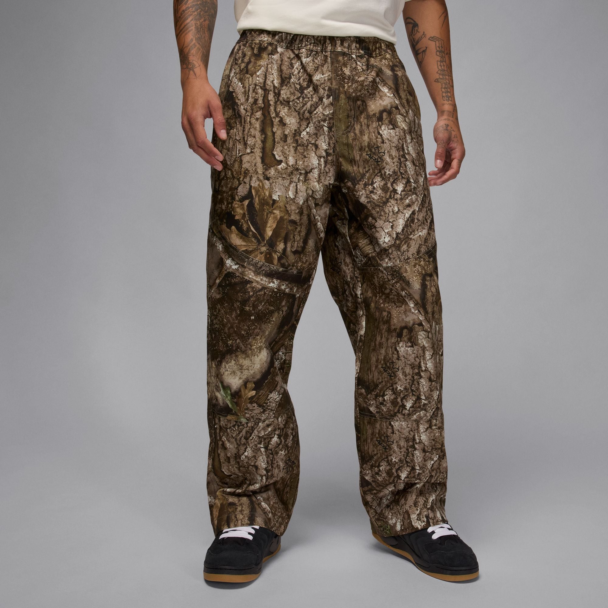 Air Jordan Mens Brooklyn Woven Realtree Pants
