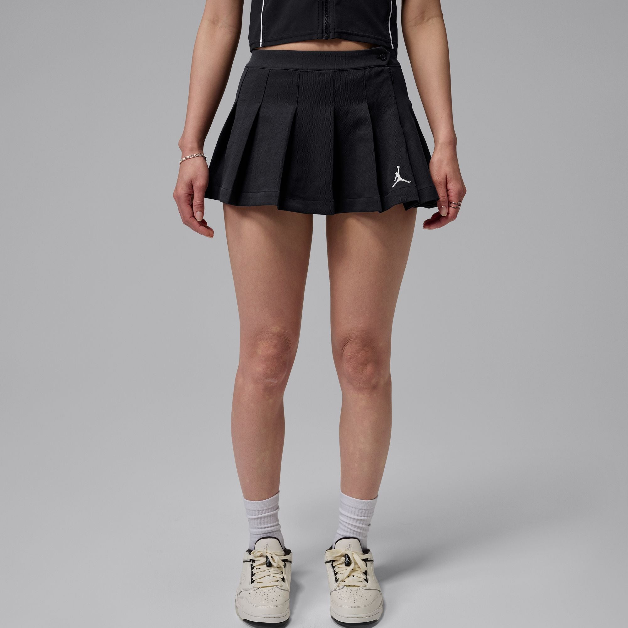 Air Jordan Womens Brooklyn Pleated Skirt