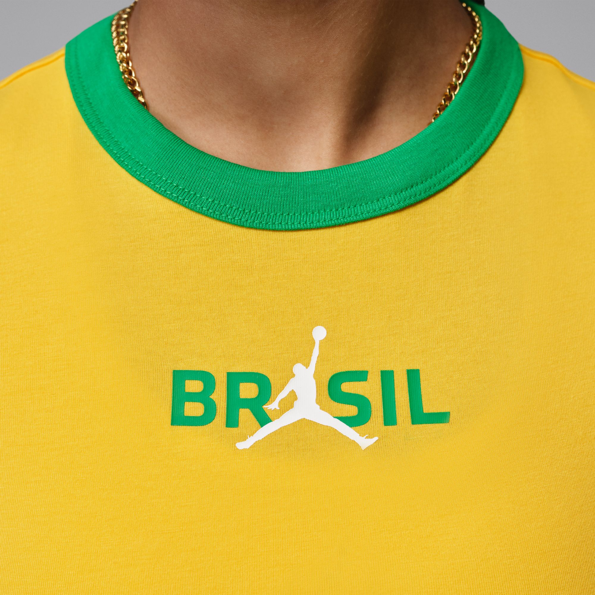 Air Jordan Womens Graphic Brazil Crewneck Shirt