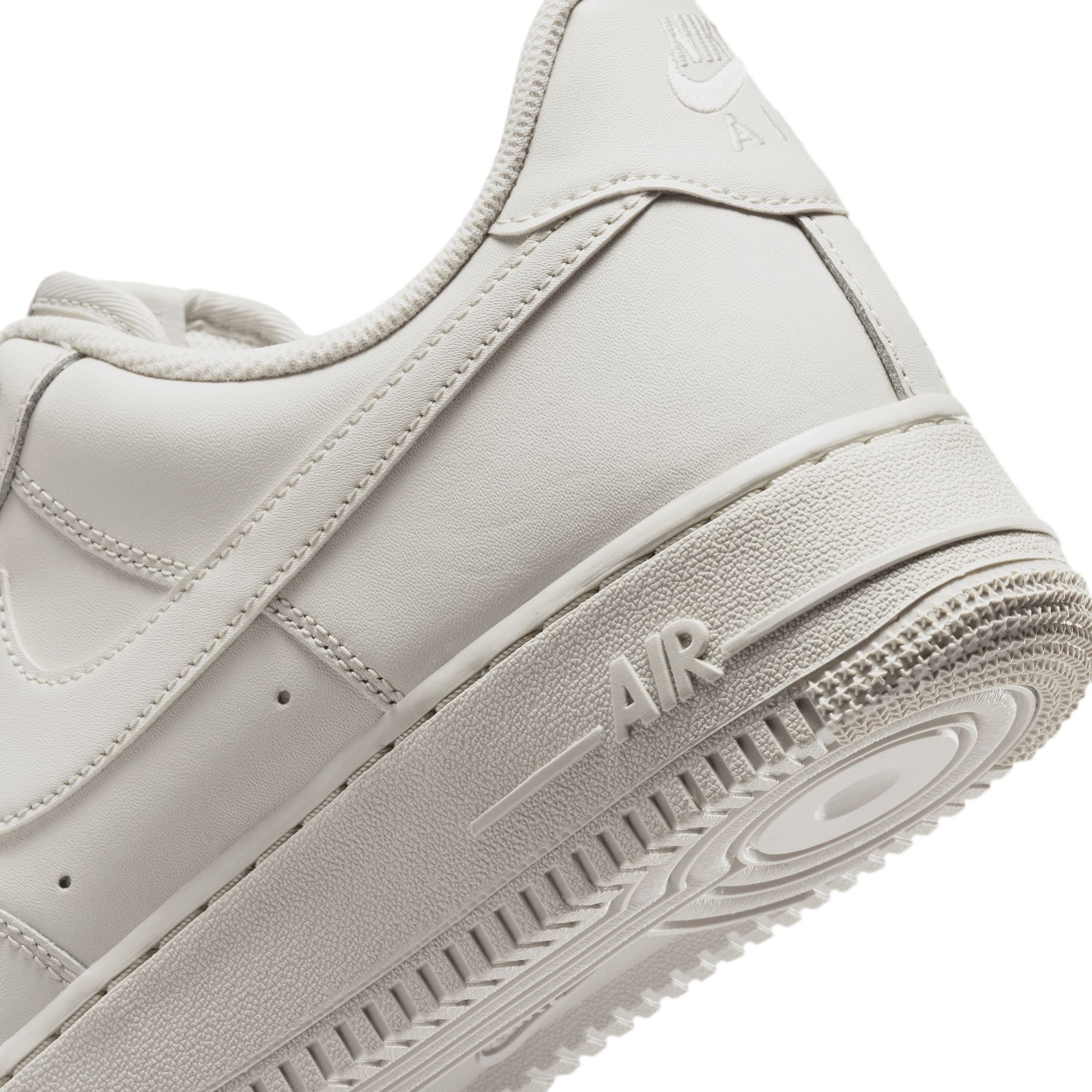 Nike Mens Air Force 1 '07 Shoes