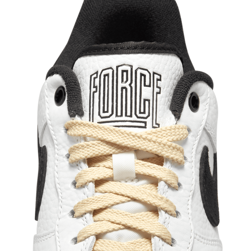 Nike Womens Air Force 1 '07 LX Shoes