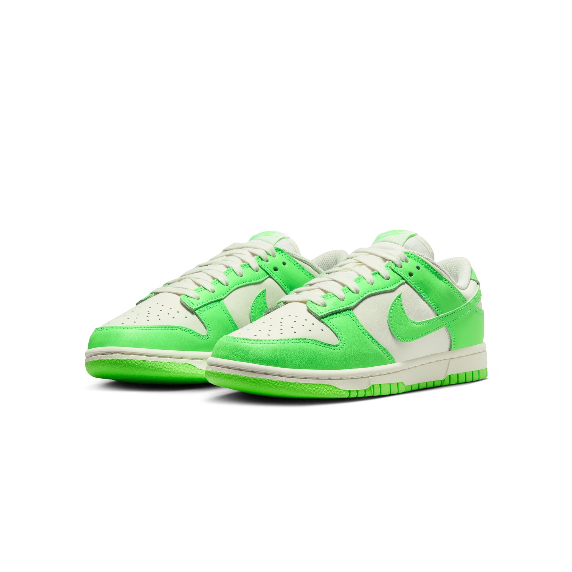 Nike Womens Dunk Low Shoes