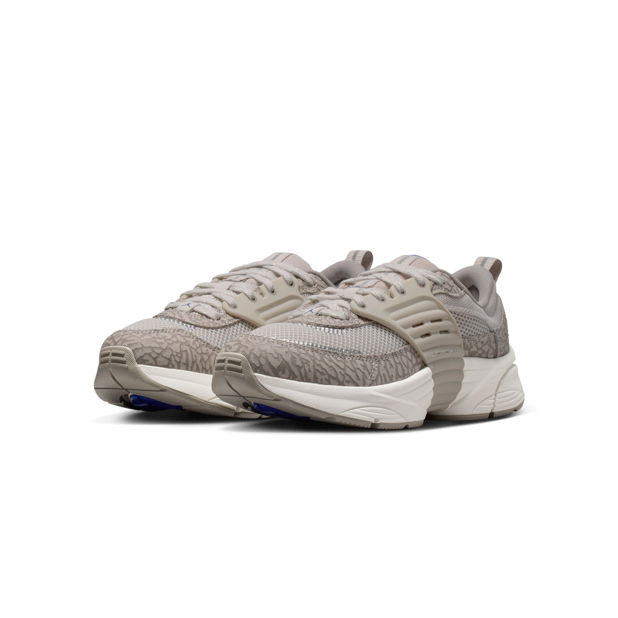 Air Jordan Womens Trunner O/S Shoes
