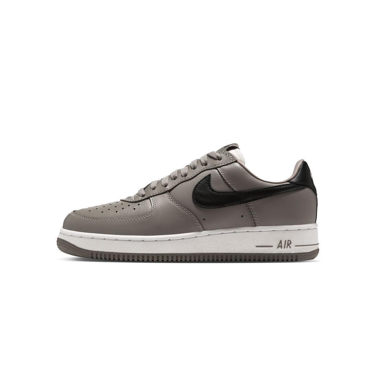 Nike Mens Air Force 1 '01 Shoes