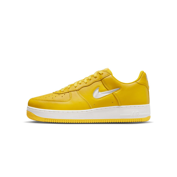 Nike Mens Air Force 1 Low Retro Shoes