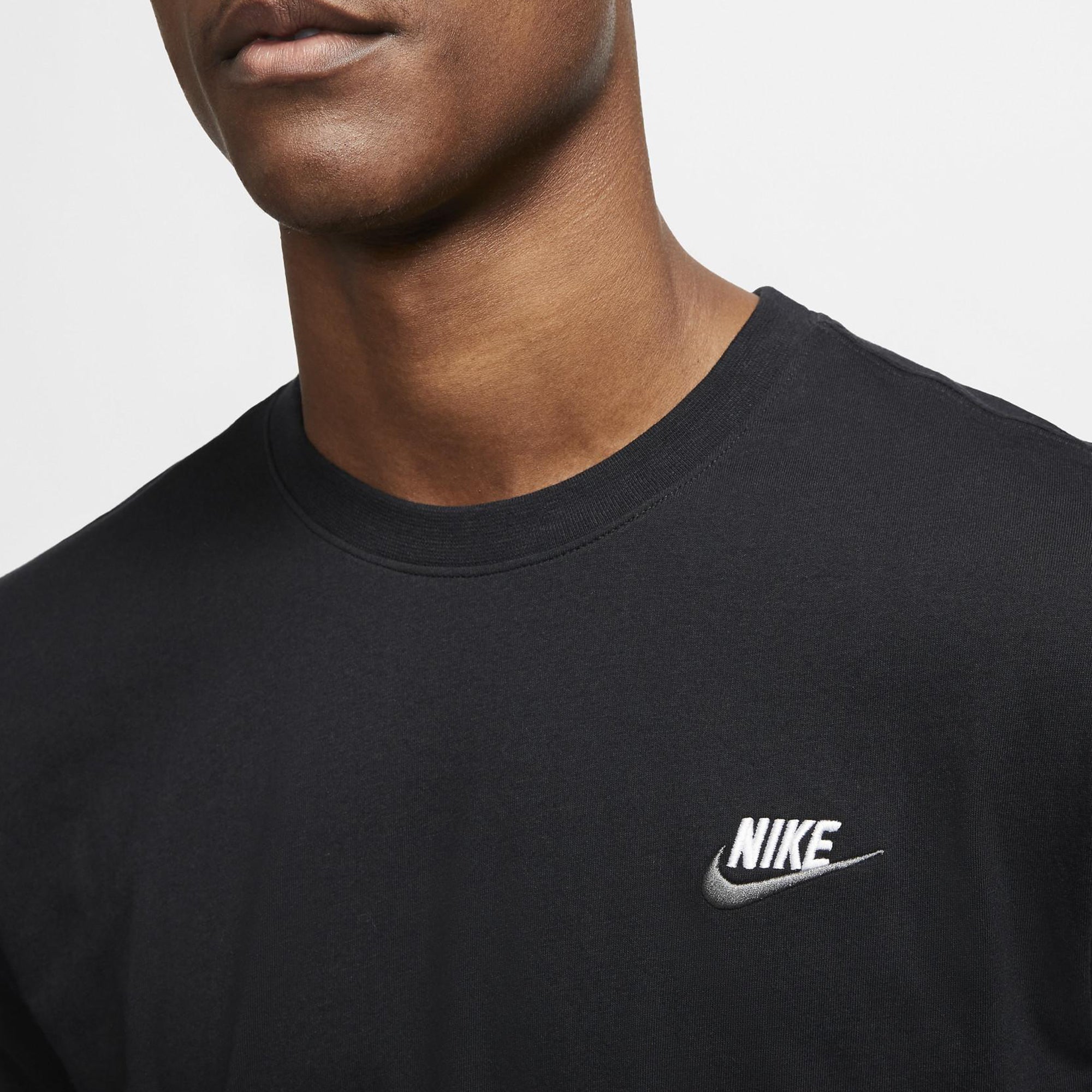 Nike Mens Sportswear Club T-Shirt