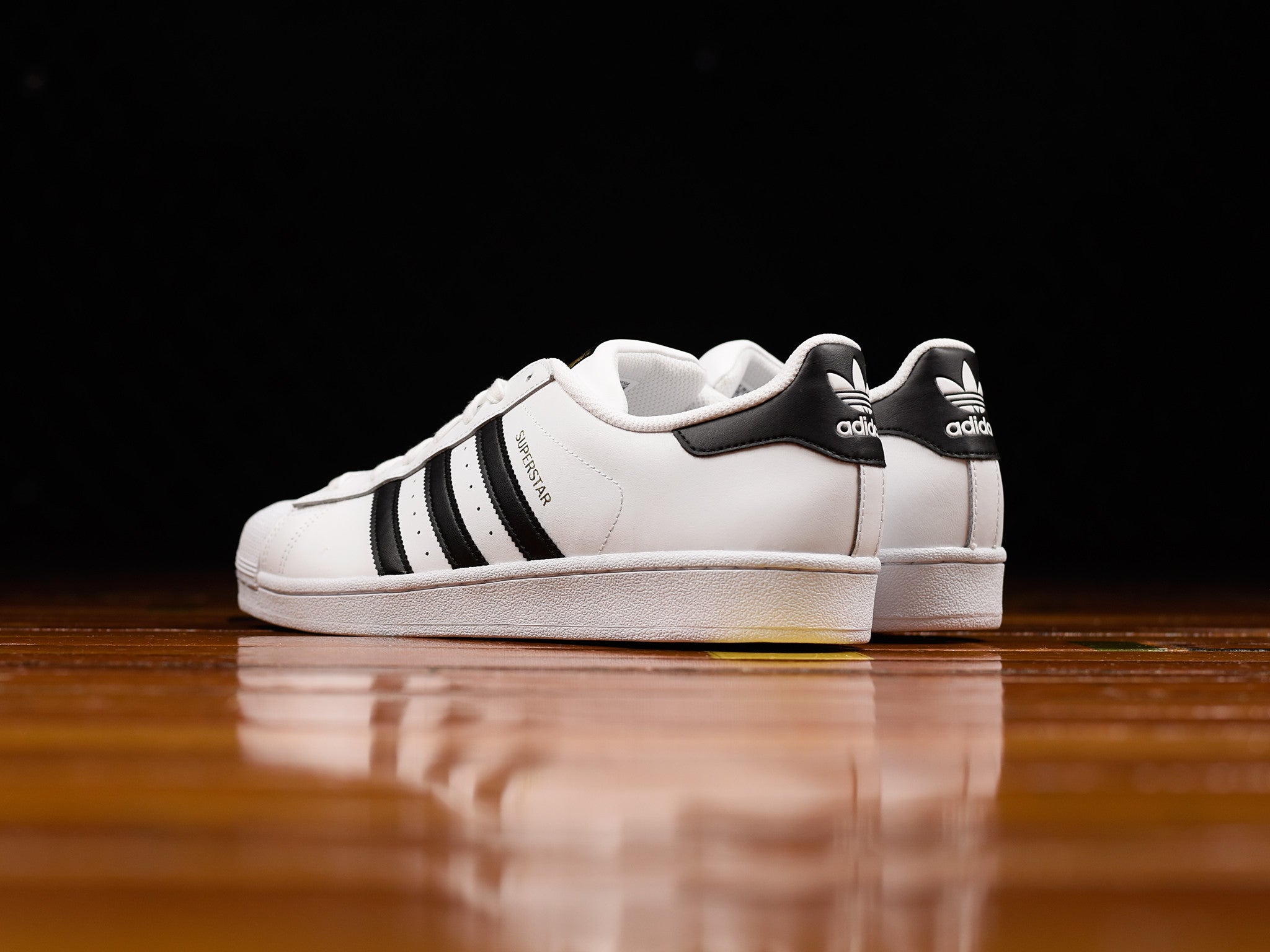 Buty superstar black outlet stripes (c77124)