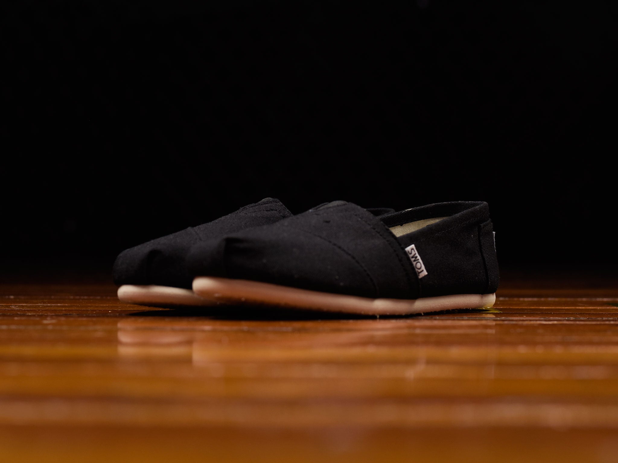 Black Canvas Ladies Black Toms TOMS Classic Black Canvas Slip-On