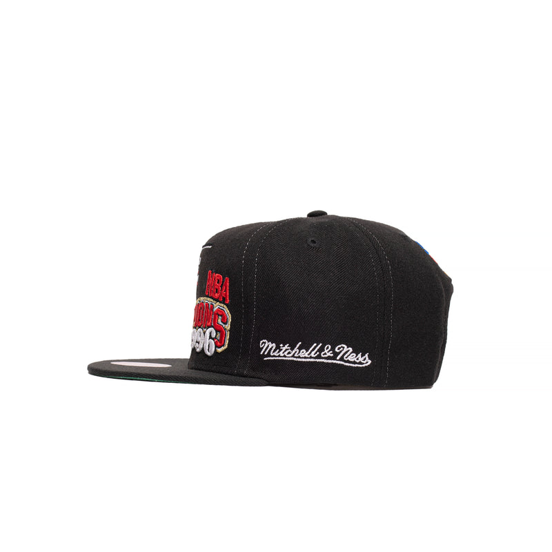 97 Champions Snapback HWC Chicago Bulls - Shop Mitchell & Ness